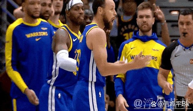 里夫斯后撤步三分绝平 库里遭晃 里夫斯后撤步三分绝平 库里遭晃