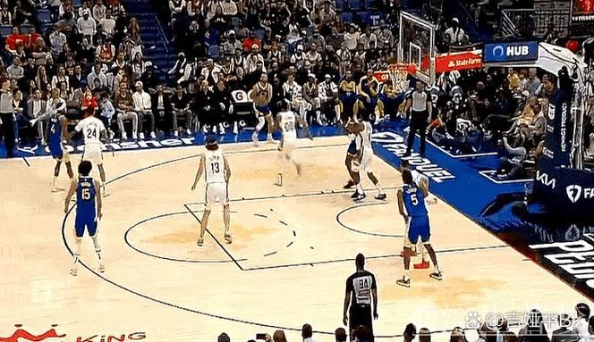 里夫斯后撤步三分绝平 库里遭晃 里夫斯后撤步三分绝平 库里遭晃